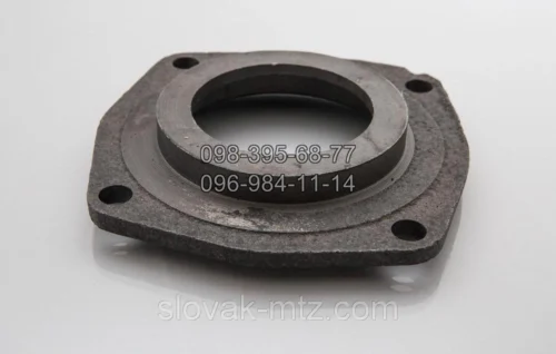 Кришка рукава напівоси заднього моста МТЗ 50-2407028