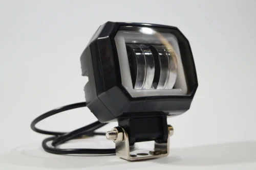 Додаткова світлодіодна LED фара 20Вт квадратна з ДХО Чіткої світловий тіньової кордоном