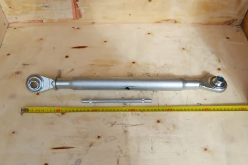 Гвинт центральний KTL4001 (Довжниа 51см, під палець 19мм) для Т-25,МТЗ,ЮМЗ японських/китайських/ тракторів