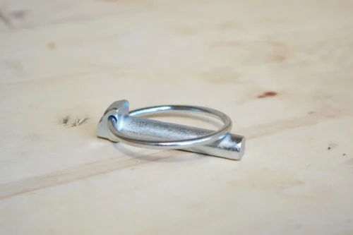 Фіксатор центральної (Чека) тяги. Товщина 4,5 мм ( гвинта навішування)