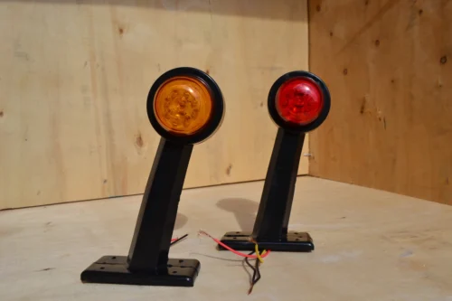 Габарит LED 12V заносу причепа Правий бік і ліва 12вольт (РОЖКИ)