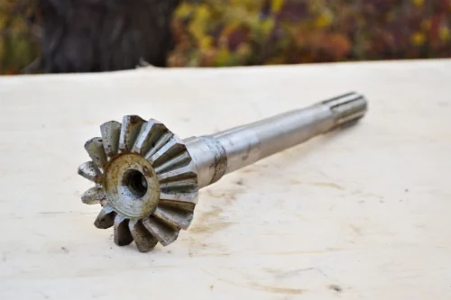 Вал вертикальний переднього моста МТЗ 52-2308063 Оригинал Р.Б