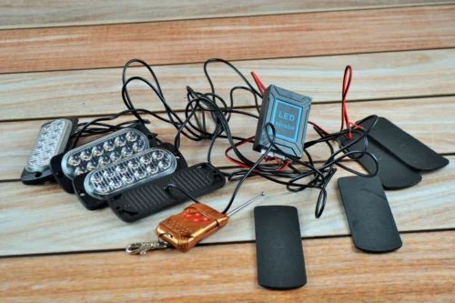 Стробоскоп LED з пультом 4 шт. LED RED-BLUE NEW (Червоно синій стробоскоп)