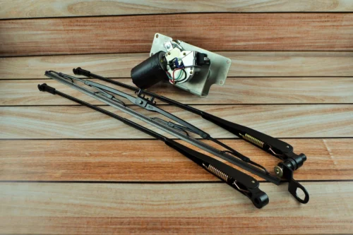 Моторедуктор МТЗ (Стіклоочисник) СТ-240 Польща (конвейєр) + важіль і щітка (переднього скла)