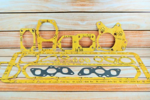 Комплект прокладок двигуна без прокладки на ГБЦ Д-65, ЮМЗ (Параніт)