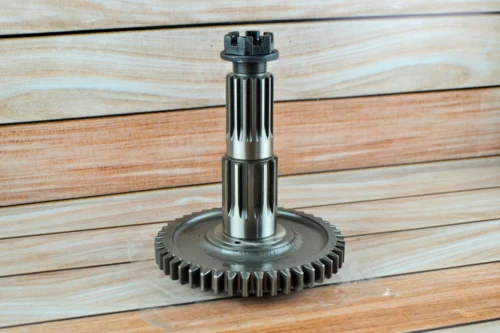 Вал вторинний коробки передач МТЗ 50-1701256 з Гайкою