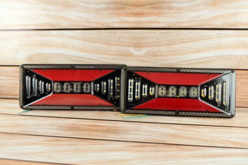 Ліхтар LED задній 12-24V до Автомобільної техніки, вантажівок, 33х13см (Поворотник, що біжить) NEW