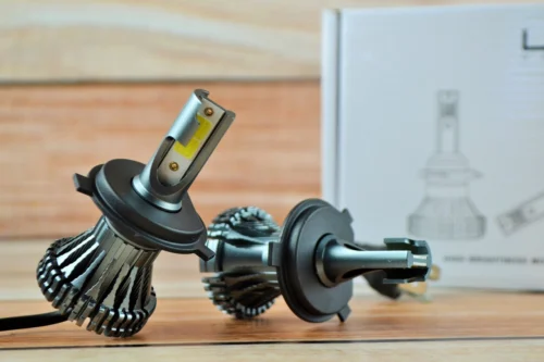 Комплект LED ламп HeadLight V2F H4 6000 K 4000 lm з радіатором