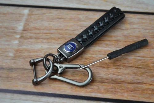 Кожаный брелок с карабином с логотипом FORD цвет Черный