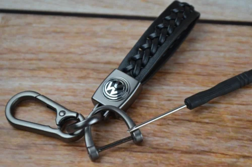 Стильний шкіряний брелок із карабіном і логотипом Volkswagen колір Чорний