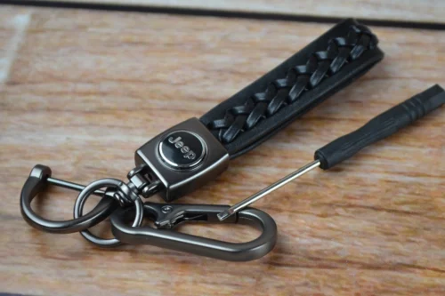Стильный Кожаный брелок с карабином и логотипом Jeep цвет Черный