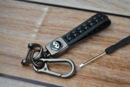 Стильный Кожаный брелок с карабином и логотипом Infiniti цвет Черный