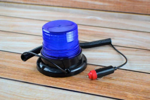 LED мигалка, од прикурювача на магніті