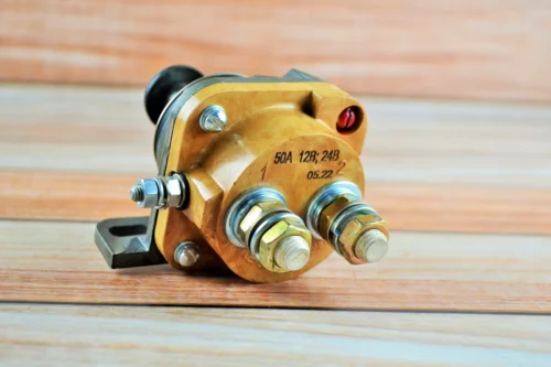 Вимикач маси 3-х контакт. ручний МТЗ (Оригинал Р.Б) 1212.3737-05