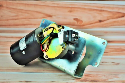 Моторедуктор МТЗ (Склоочисник) СТ-240 Польща (Переднього скла) 192.090.010