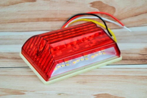 Габарит LED червоний ліхтар підсвічування номера 24вольт 1шт