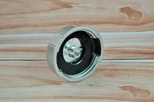 Крышка топливного бака МТЗ металева. 082-1103010