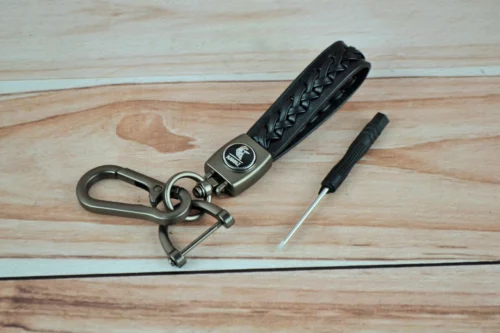 Стильный Кожаный брелок с карабином и логотипом KAMAZ цвет Черный