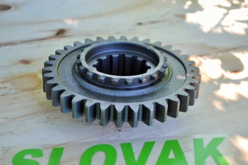 Шестерня нижчого редуктора відома МТЗ (Д-240)  70-1721025