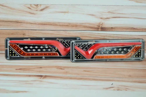 Ліхтар LED задній 24v до Автомобільної техніки, вантажівок, 30х8 см (Біжний поворотник) Ferari MINI