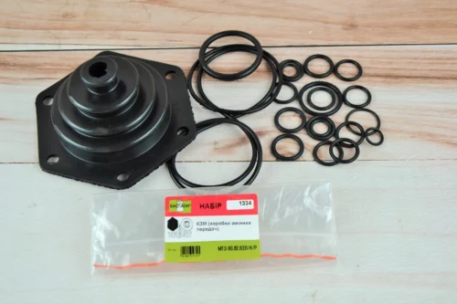 Ремкомплект коробки змінних передач + Чохол важеля КПП