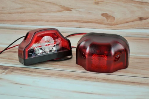 Габарит LED жовтий ліхтар + Біля підсвічування знизу 24вольт ( 1шт )