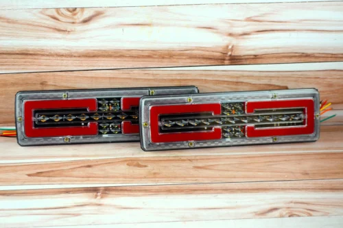 Ліхтар LED задній 12v до Автомобільної техніки, вантажівок, 30х8 см (Біжний поворотник) Reap lamp Wagen MINI