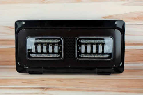 Рестайлінгові передні квадратні фари та решітка в ЗБОРІ на МТЗ-82 (тільки ближній + ДХО та поворот)