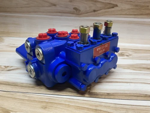 Гідророзподільник 3х секційний Р80-3/1-222 (Аналог)