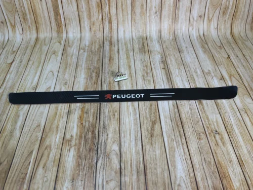 Наклейка на задній бампер карбонова Peugeot на всі моделі, також інші марки автомобілів