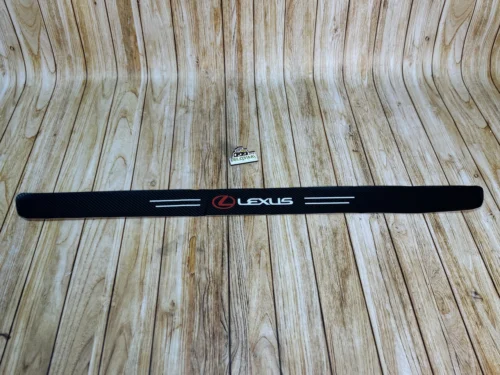 Наклейка на задній бампер карбонова Lexus на всі моделі, також інші марки автомобілів