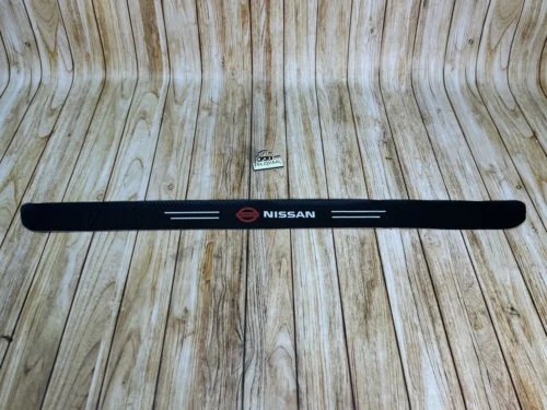 Наклейка на задній бампер карбонова Nissan на всі моделі, також інші марки автомобілів