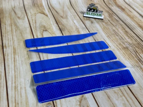 Кольорова синя наклейка-відбивач для автомобіля