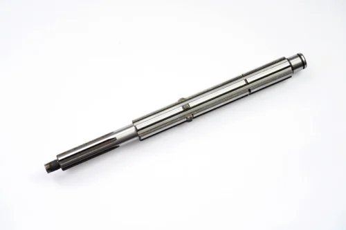 Вал А25.37.301-10 проміжний (реверсу) короткий Т-25