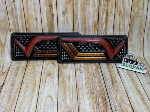 Ліхтар LED задній 12-24v до Автомобільної техніки, вантажівок, 33х13 см (Біжний поворотник) Ferrari