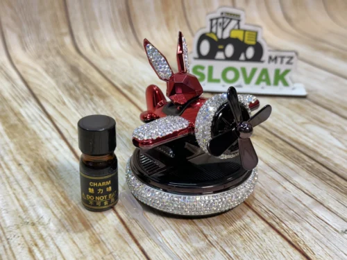 Автомобільний ароматизатор червоний глянсовий Кролик з роздмухуванням на сонячній панелі