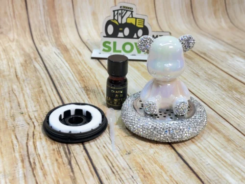 Автомобільний ароматизатор білий глянсовий Ведмідь з Діамантами