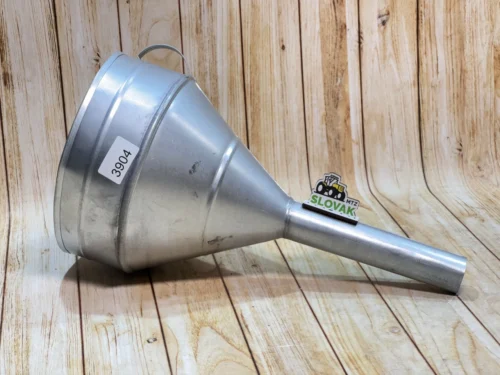 Лійка для палива металічна - носик прямий 4,5л