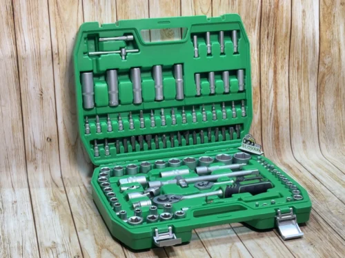 Набір інструменту Intertool  1/2", 1/4" 108 шт сб, 8-32 мм з тріскачкою, подовжувач, кардан. комір, головка.