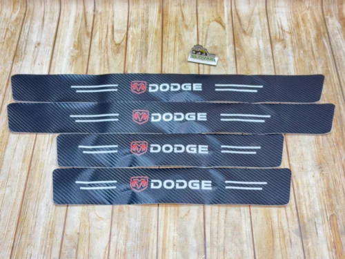 Захисна плівка DODGE 5D із вуглецевого волокна самоклеюча 4шт, 2х(60х7см)  2х(40х7см)