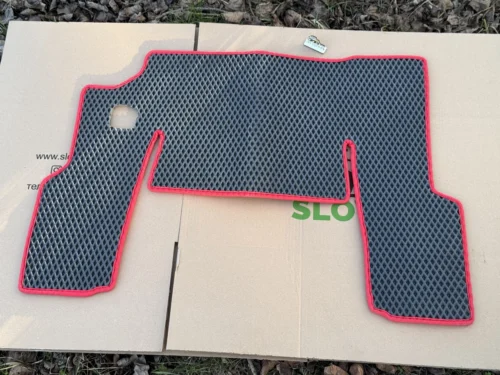 EVA Килимки до трактора МТЗ-10251221 (Червона обкантовка)