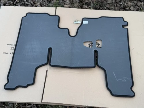 EVA Килимок до трактора МТЗ-80. Малої Кабіни (Чорний, Без вуха)