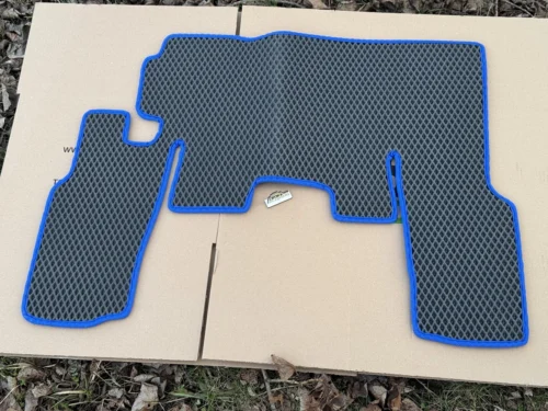 EVA Килимок до трактора МТЗ-82. УК (Синій, На коврик з двух частин)