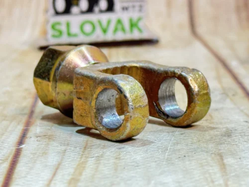 Вилка важеля натискного зчеплення МТЗ з гайкою (85-1601097)