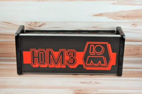 Полиця на ЮМЗ, малої кабіни з відкриванням (169) Червоний надпис