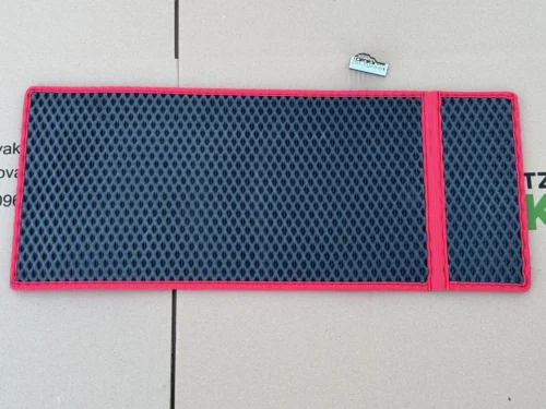 EVA Килимок підлоги кабіни МТЗ-8082. КК (Червоний обшив, замість пасажирського сидіння)