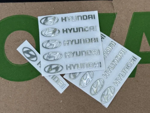 Набір металевих 3D наклейок Hyundai  (логотип + надпис, хром, 10 шт)