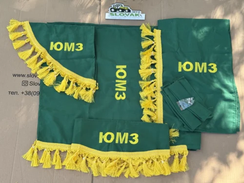Повний комплект штор у кабіну ЮМЗ-6 (Надпис ЮМЗ) (Зелені штори + кріплення)