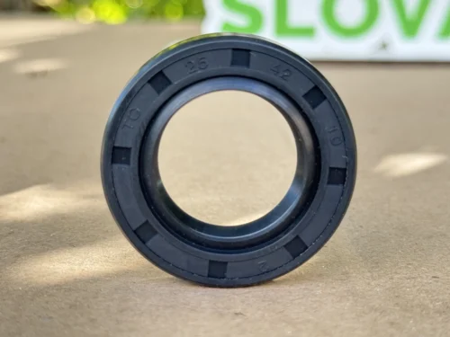 Сальник 25х42х10мм (манжет армований) (25*42)