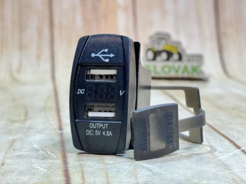 Прямокутна USB зарядка 5V 4.8A з дисплеєм та кришкою